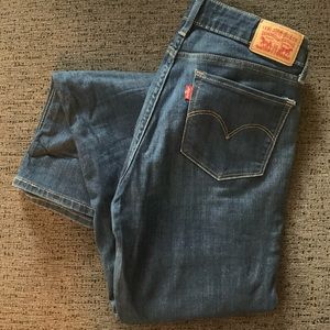 Levi’s 712 Slim Jeans
